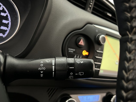 Toyota Yaris 16 of 29