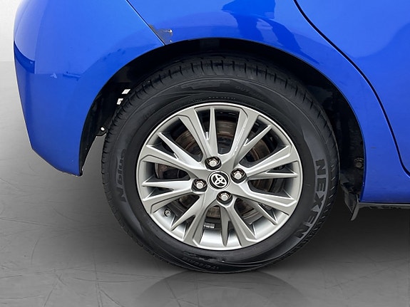 Toyota Yaris 28 of 29