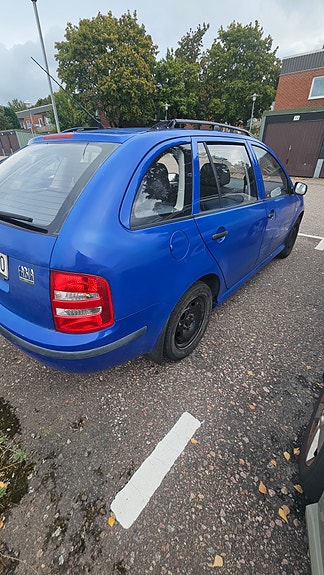 Skoda Fabia 3 of 5