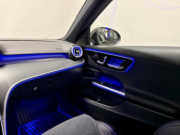 Mercedes-Benz C300 e 27 of 30