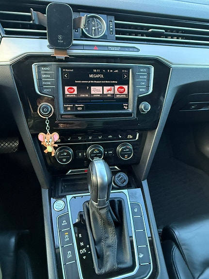 Volkswagen Passat 6 of 8