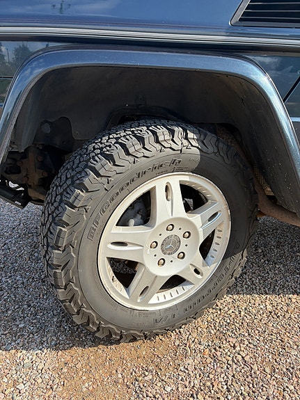 Mercedes-Benz G400 9 of 17