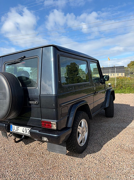 Mercedes-Benz G400 7 of 17