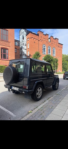 Mercedes-Benz G400 3 of 17