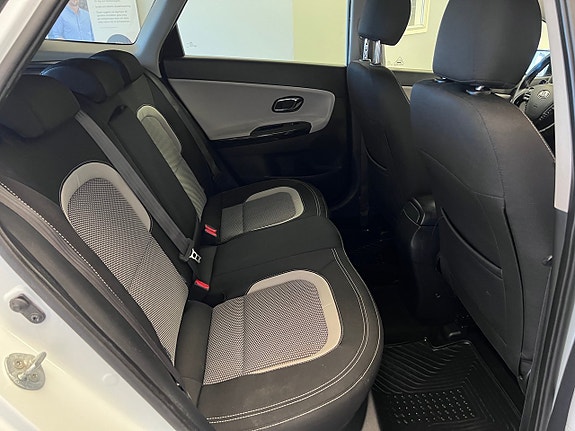 Kia Ceed 11 of 19