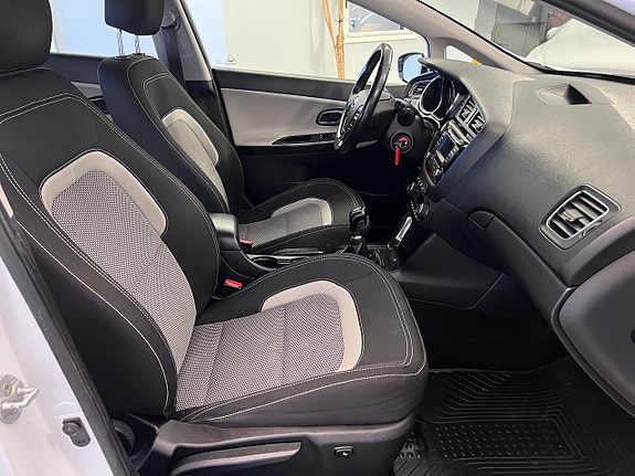 Kia Ceed 12 of 19