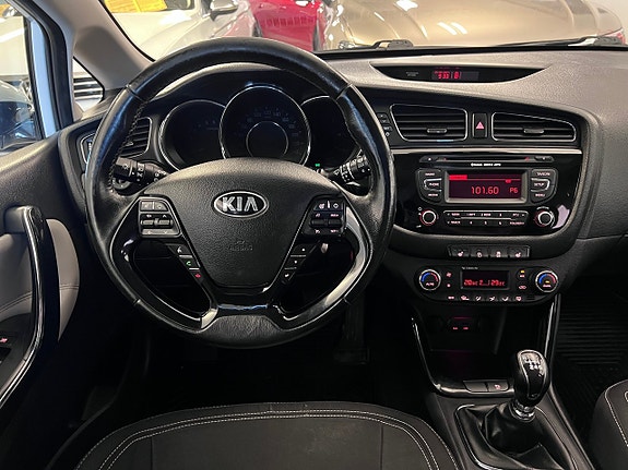 Kia Ceed 15 of 19
