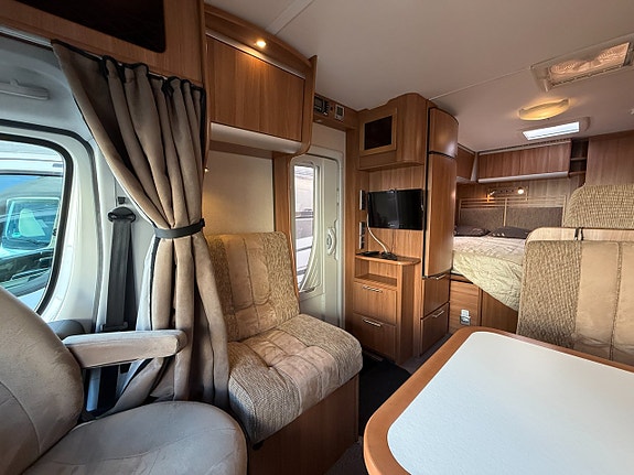 KABE Travel Master 740 LTD / Fransk bädd & stor toa! ALDE! Vinteranpassad! 12V Fläkt! Webastovärmare! Golvvärme! 5 of 23