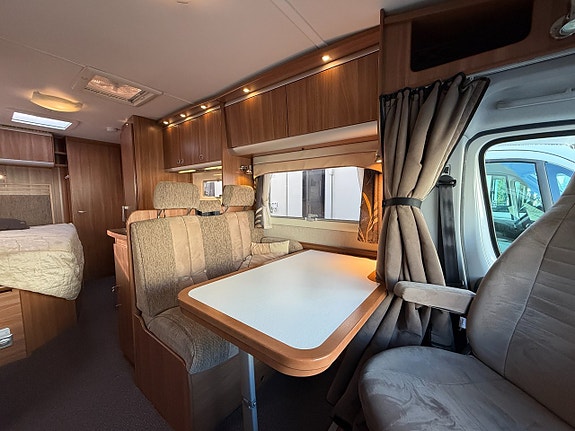 KABE Travel Master 740 LTD / Fransk bädd & stor toa! ALDE! Vinteranpassad! 12V Fläkt! Webastovärmare! Golvvärme! 7 of 23