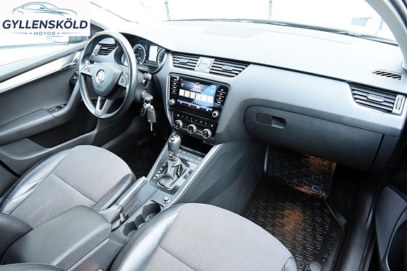 Skoda Octavia 7 of 15