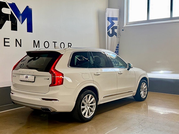 Volvo XC90 5 of 21