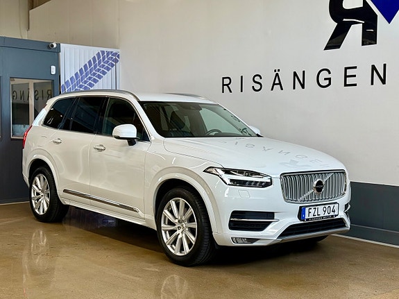 Volvo XC90 2 of 21