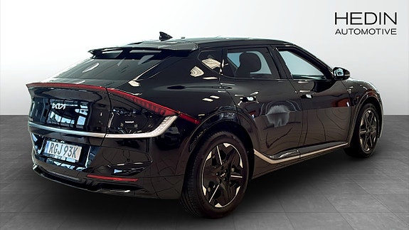 Kia EV6 2 of 12