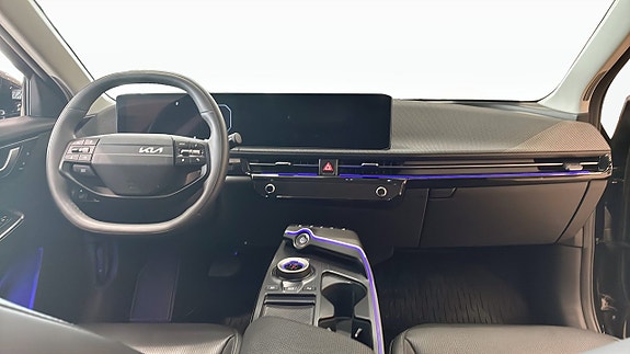 Kia EV6 4 of 12
