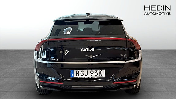 Kia EV6 7 of 12