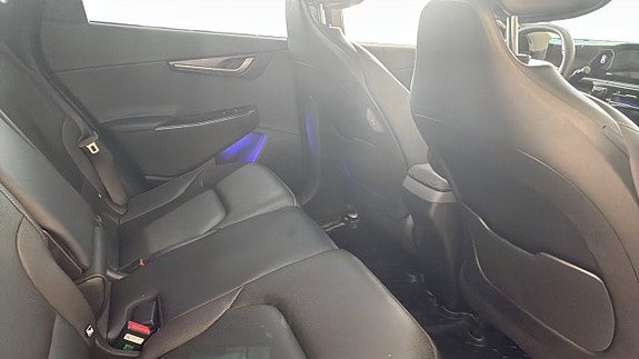 Kia EV6 5 of 12