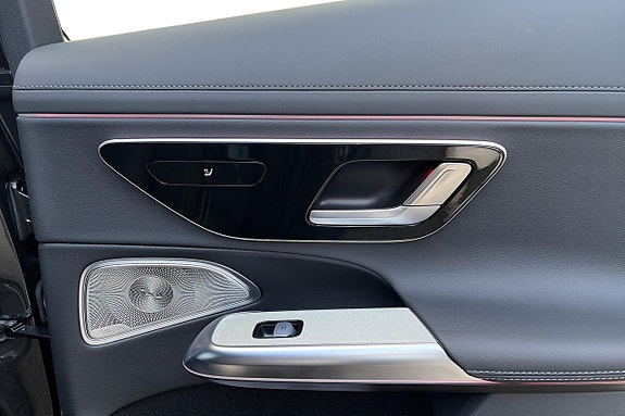 Mercedes-Benz E300 de 30 of 30