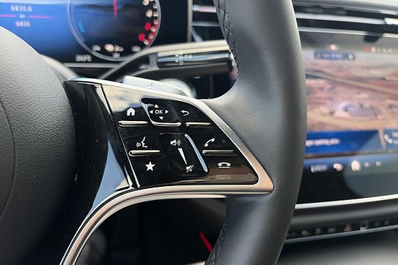 Mercedes-Benz E300 de 11 of 30
