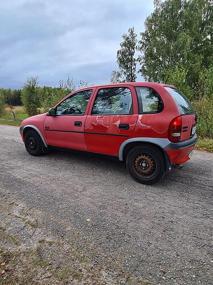 Opel Astra 2 of 15