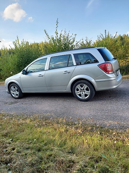 Opel Astra 2 of 21