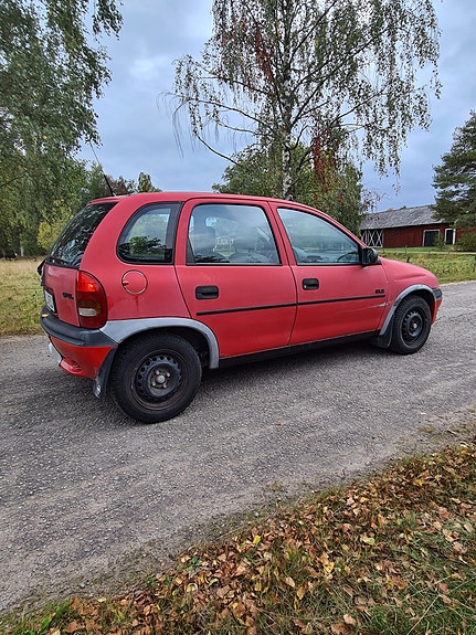 Opel Astra 4 of 15
