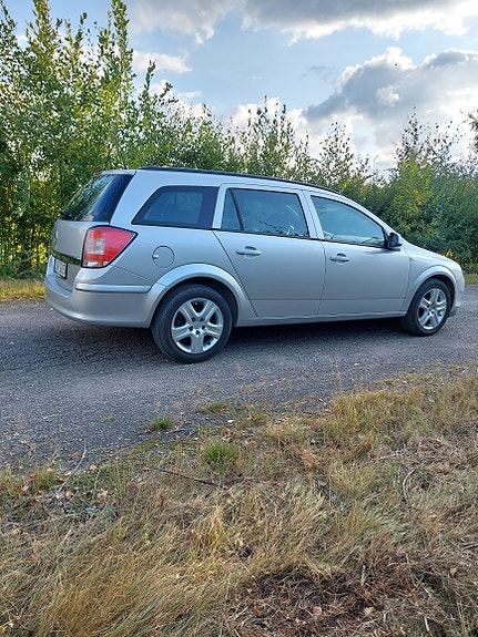 Opel Astra 4 of 21
