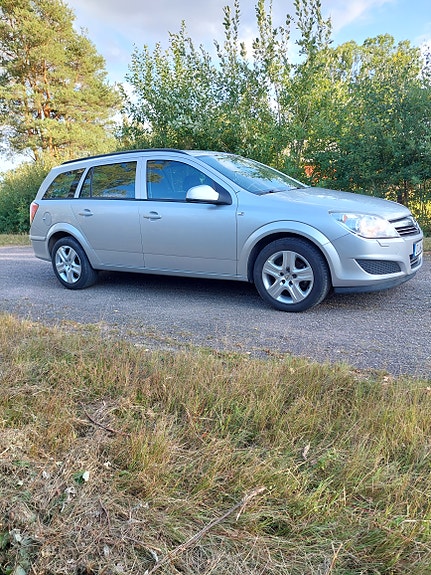 Opel Astra 3 of 21