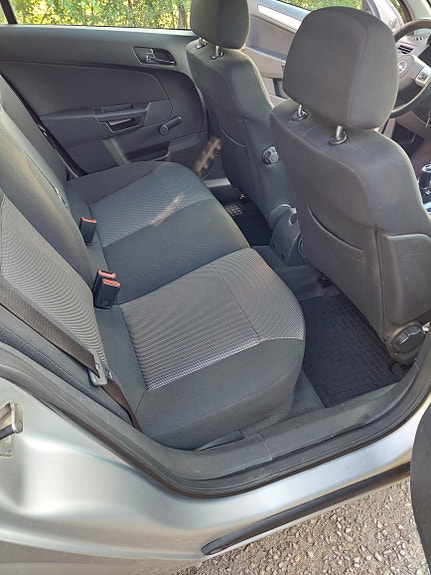 Opel Astra 12 of 21