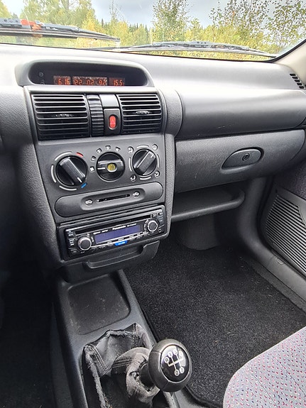 Opel Astra 11 of 15