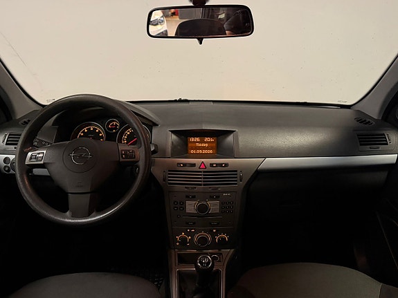 Opel Astra 17 of 17