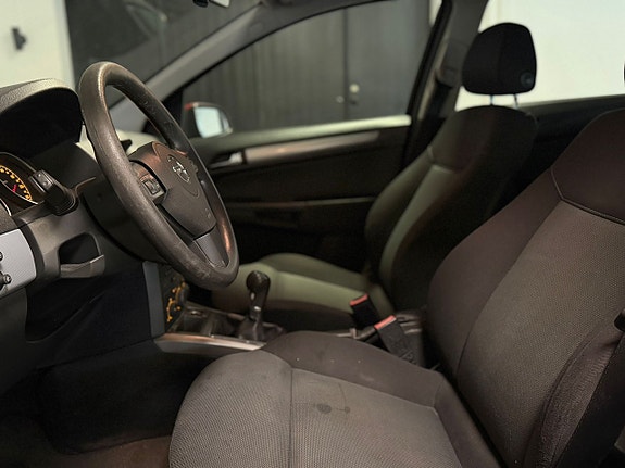 Opel Astra 7 of 17