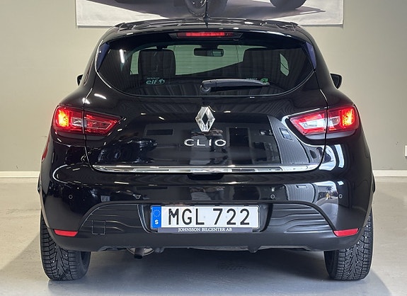 Renault Clio 22 of 24