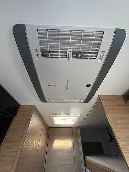 Adria Adora 573 PT 7 of 9