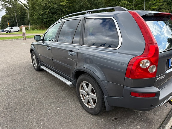 Volvo XC90 6 of 8