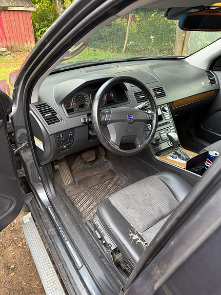 Volvo XC90 7 of 8