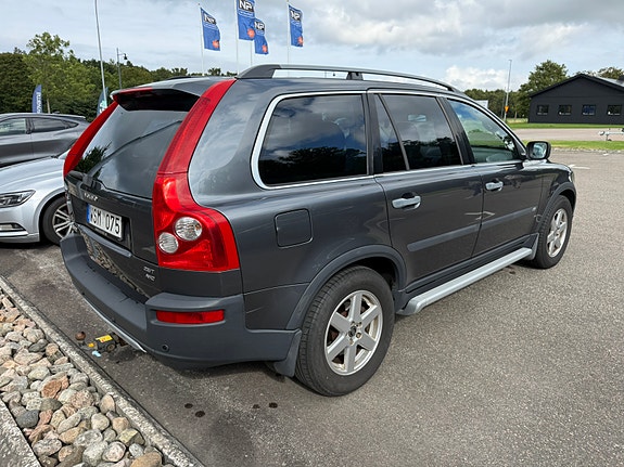Volvo XC90 4 of 8