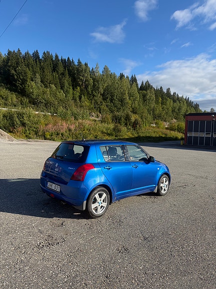 Suzuki Swift 7 of 8