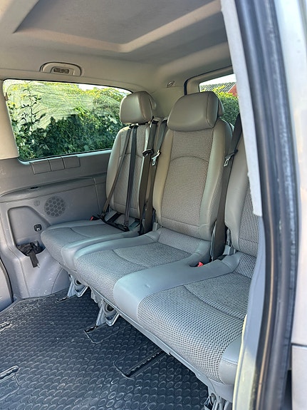Mercedes-Benz Viano 5 of 8