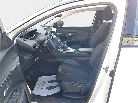 Peugeot 5008 9 of 19