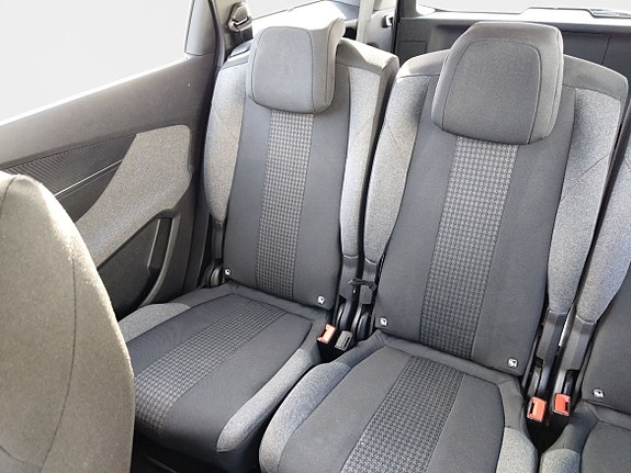 Peugeot 5008 13 of 19