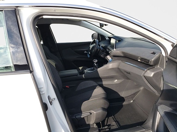 Peugeot 5008 15 of 19