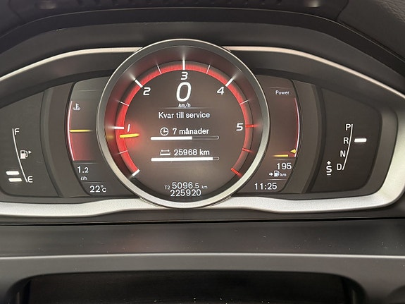 Volvo V60 Cross Country 11 of 22