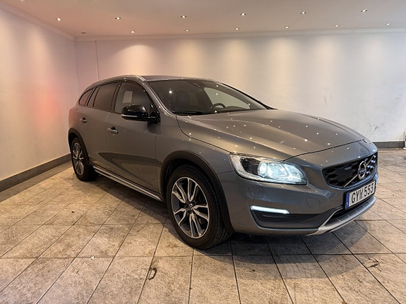Volvo V60 Cross Country 6 of 22