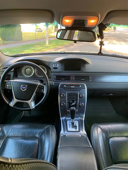 Volvo XC70 7 of 8