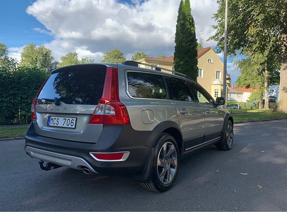 Volvo XC70 3 of 8
