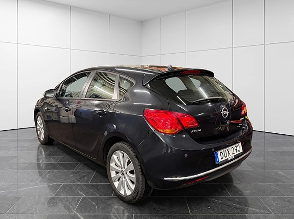 Opel Astra 4 of 11