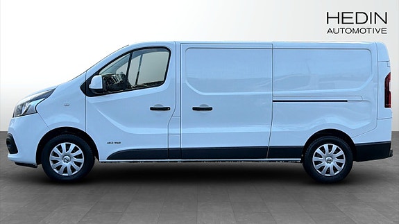 Nissan NV300 6 of 10
