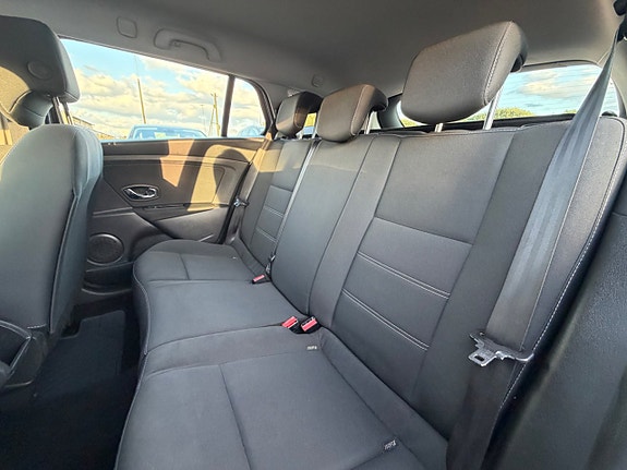 Renault Megane 12 of 21