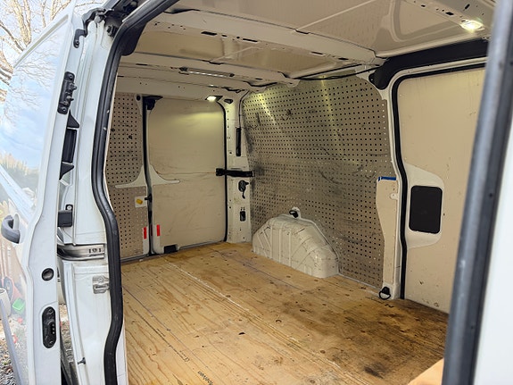 Ford Transit Custom 4 of 8