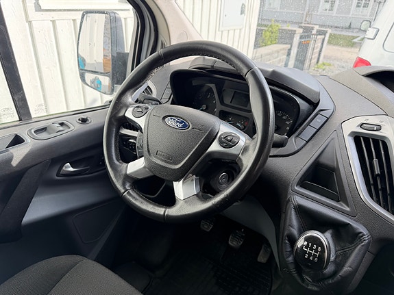 Ford Transit Custom 5 of 8